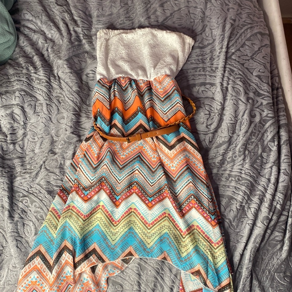 Pattern dress with belt , size medium , brand new look